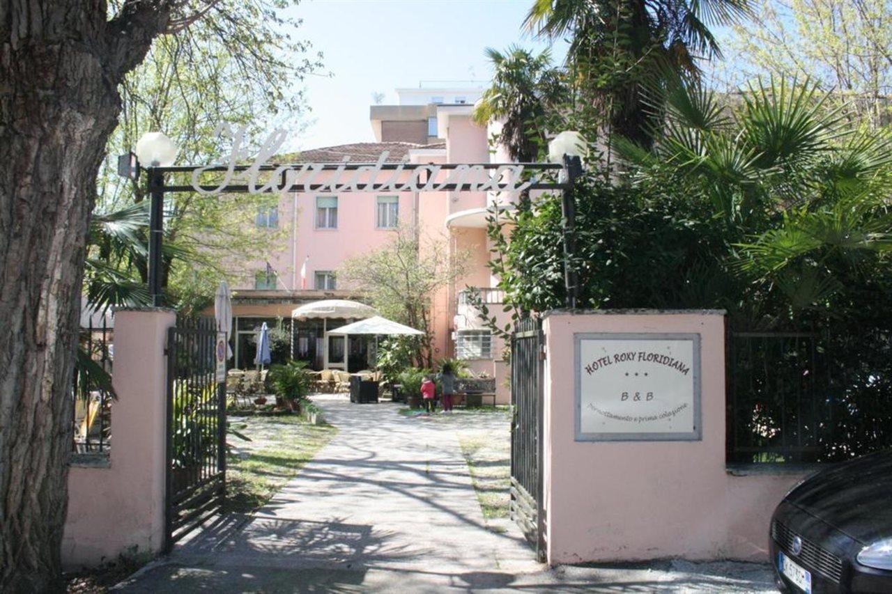 Hotel Roxy Floridiana リミニ エクステリア 写真