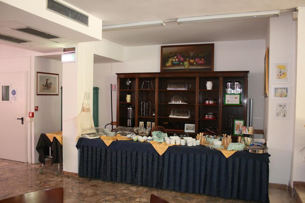 Hotel Roxy Floridiana リミニ エクステリア 写真