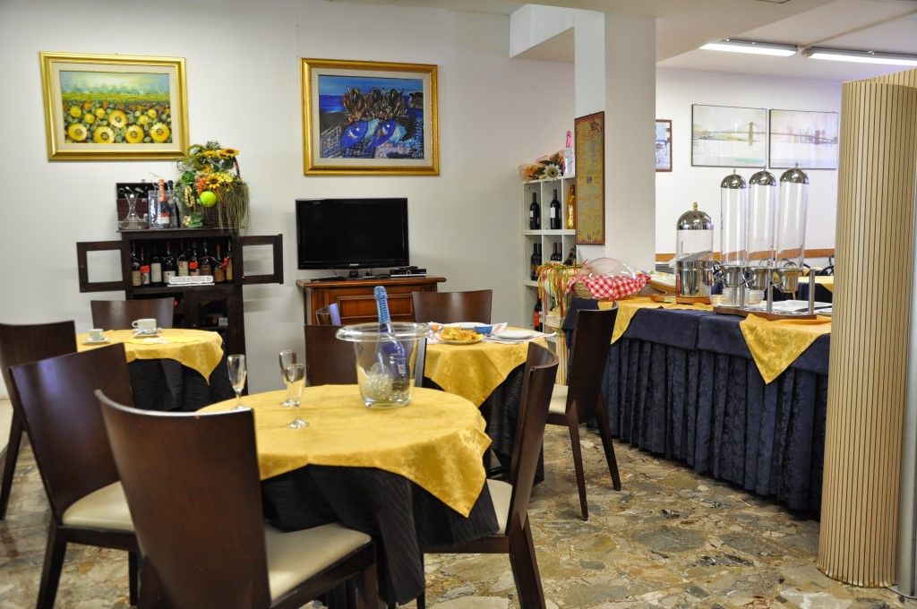 Hotel Roxy Floridiana リミニ エクステリア 写真